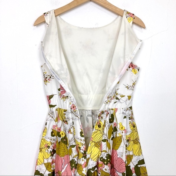 Vintage style floral dress 60s 70s flower white cream green yellow pink pleated - Picture 4 of 8